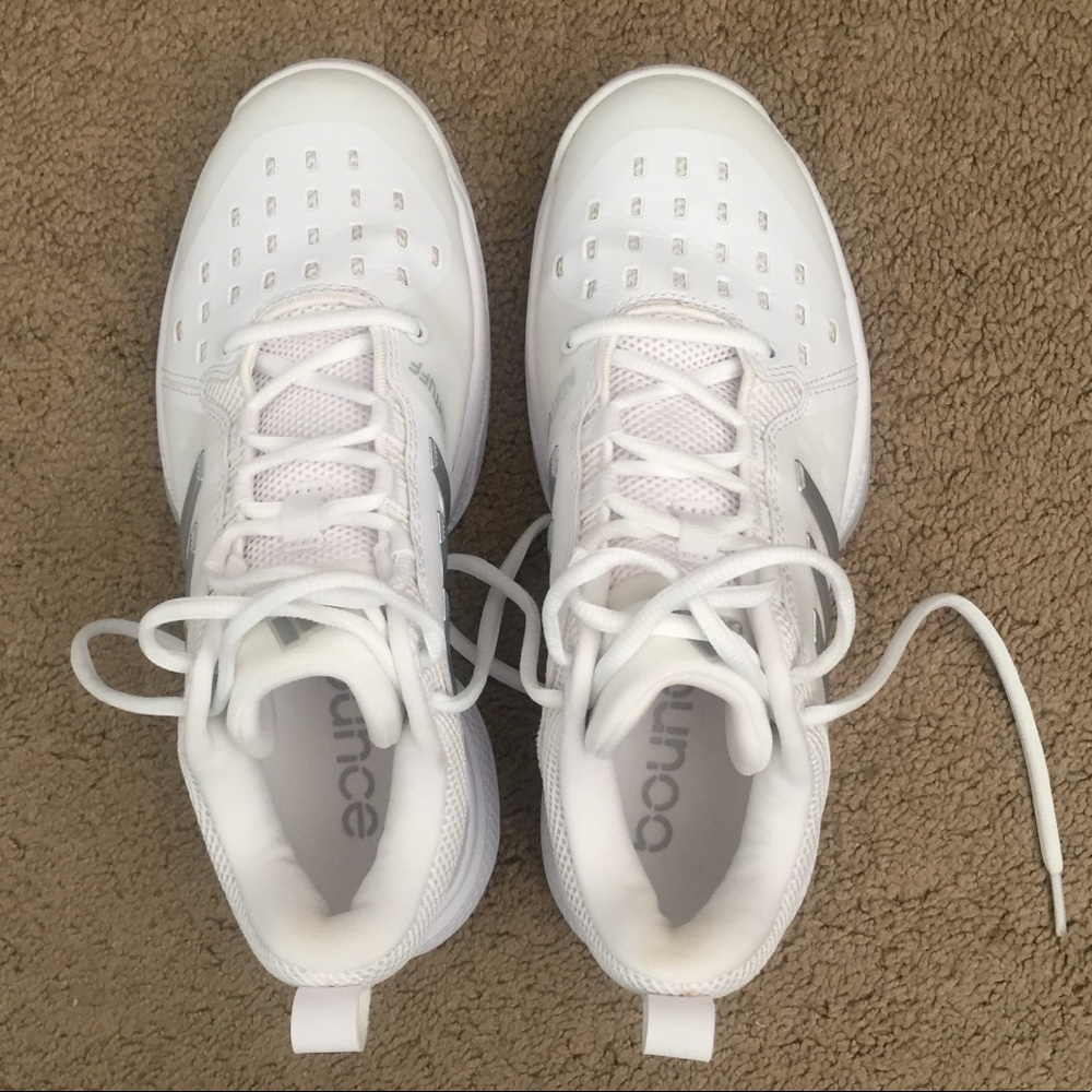 Adidas Barricade Classic Tennis Shoes(size 6.5)